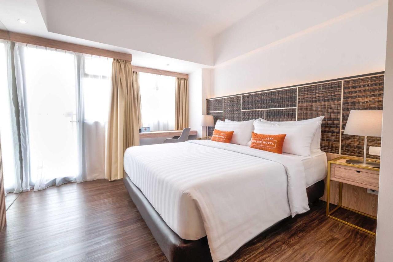 Kamar Deluxe Double dengan Balkon